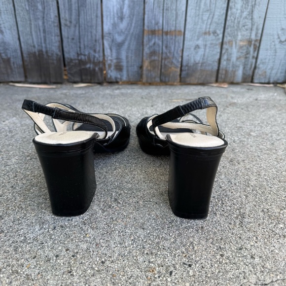 INTENTIONALLY BLANK If heeled sandal Size 8 - Picture 6 of 9